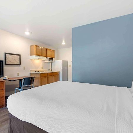 Extended Stay America Select Suites - Orlando - East Экстерьер фото